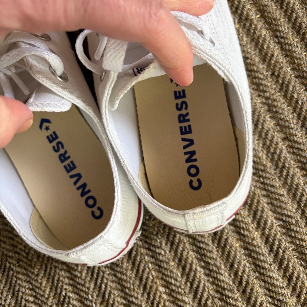Classic Converse - Picture 5 of 7
